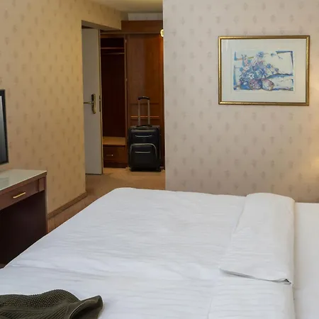 Maritim 4*